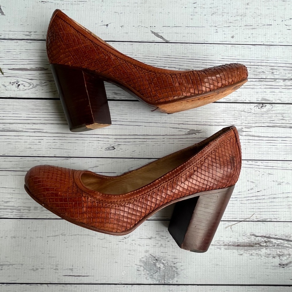 Frye Pump Cognac Brown Textured Distressed Leather Block Heel Shoes Womens 7.5M